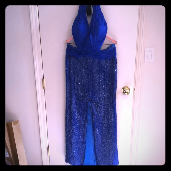 Sequined Cut Out design Prom Gown - Picture 1 of 6